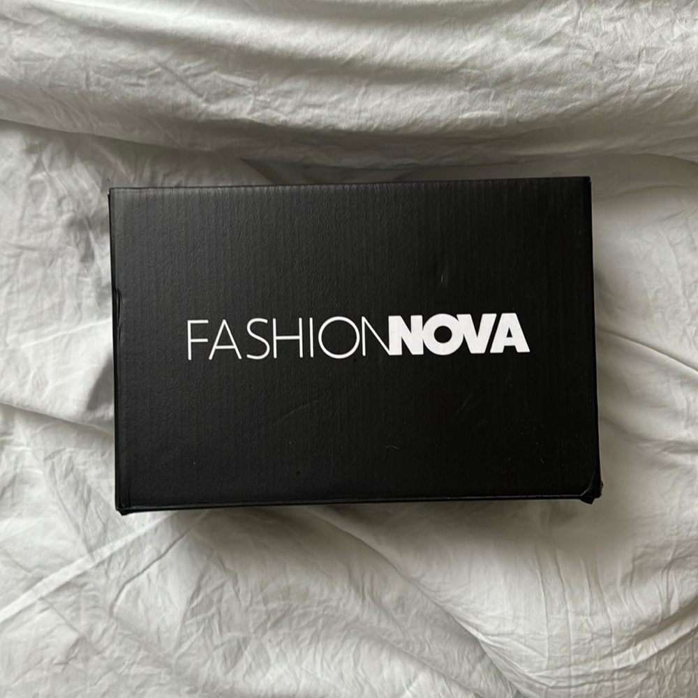 BRAND NEW fashionova heels - never worn - ordered 2 by accident